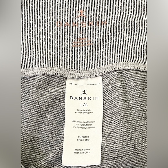 Women’s Activewear Lot Size Large 2 Leggings & 1 Mesh Tank Top Gray Danskin - Picture 2 of 8